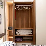 Serenity 4* Napels