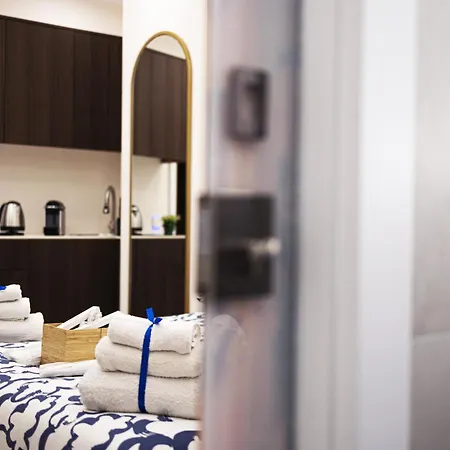 Serenity ゲストハウス ナポリ